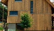 Projektbild Neubau eines Atelier- und Wohnhauses "Haus der Kuenstler" in Furtwangen-Neukirch mit Link zur Projektseite